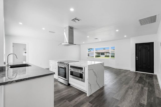 1650 NW 9TH Street, Boca Raton, FL 33486