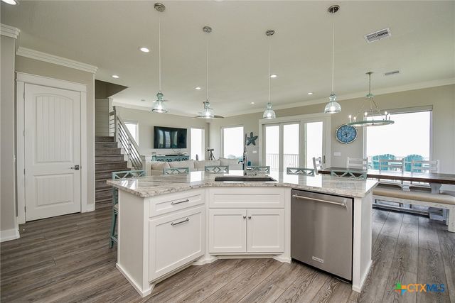 3125 Bay Ridge Drive, Palacios, TX 77465