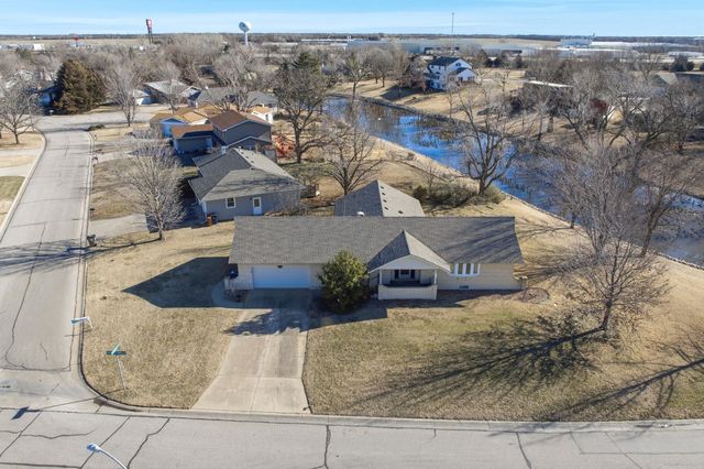 500 Rolling Hills, Newton, KS 67114