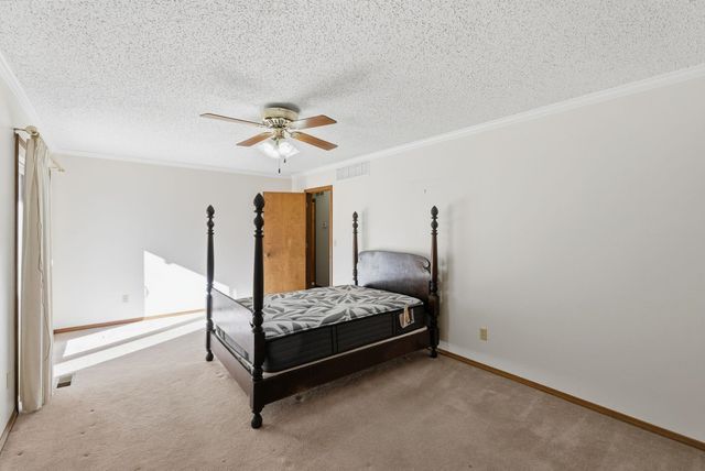 500 Rolling Hills, Newton, KS 67114