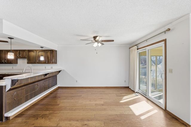 500 Rolling Hills, Newton, KS 67114