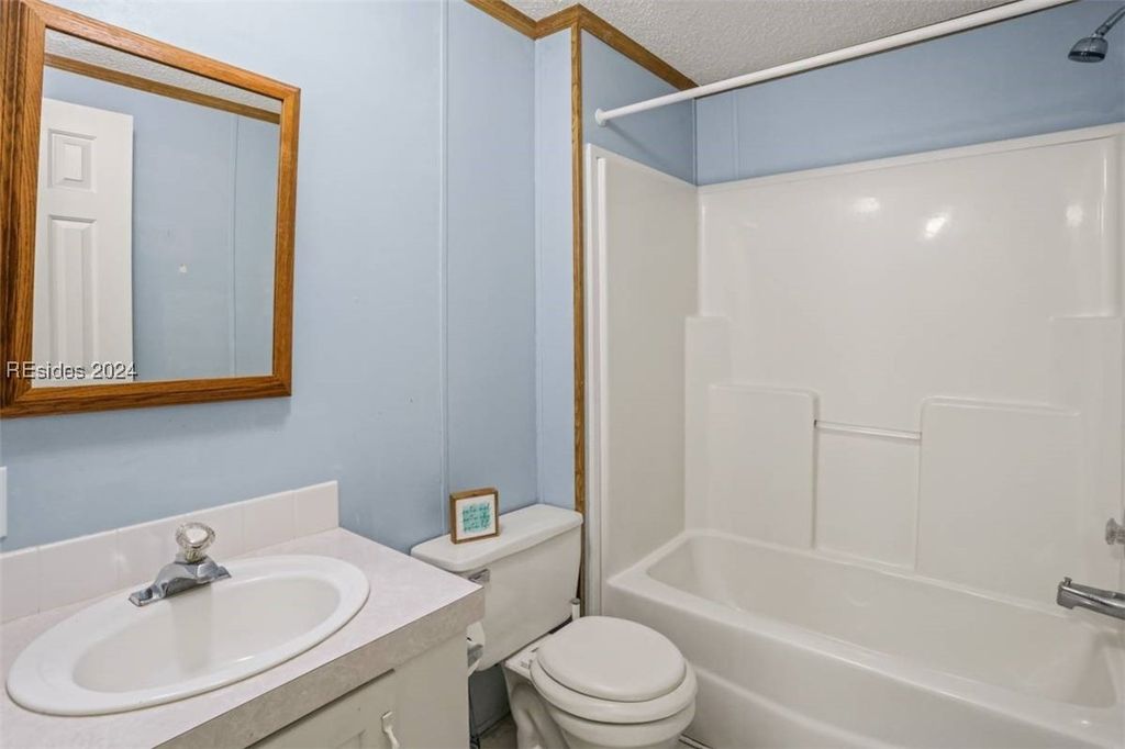 Image 42 of property listing at 3481 Sand Hills Rd, Garnett, SC 29922