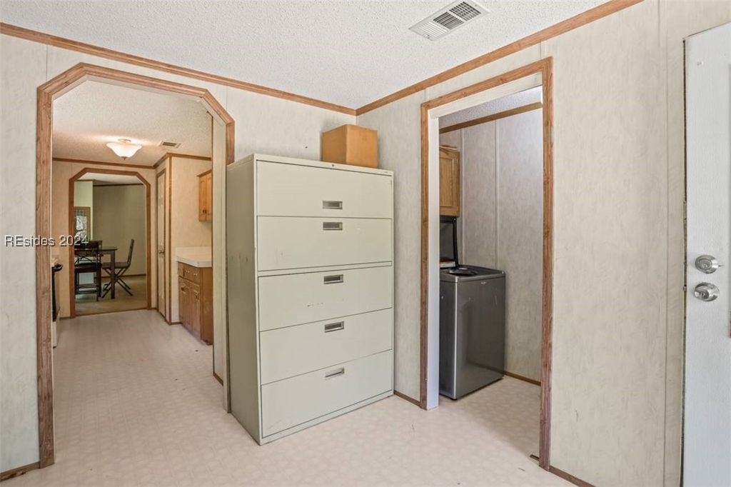 Image 43 of property listing at 3481 Sand Hills Rd, Garnett, SC 29922