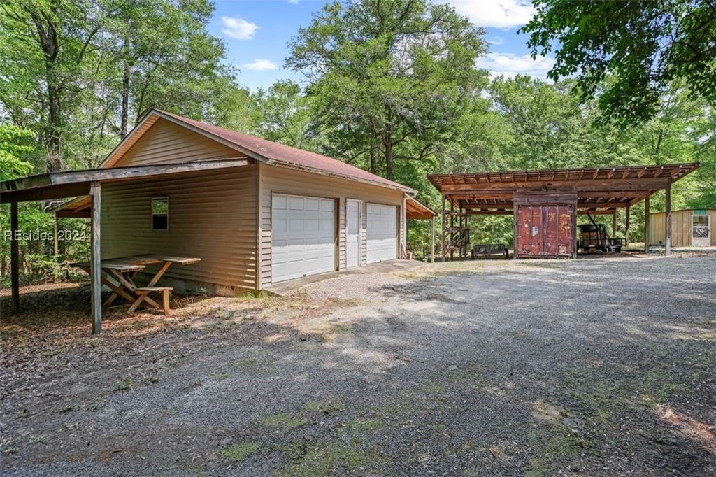 Image 47 of property listing at 3481 Sand Hills Rd, Garnett, SC 29922