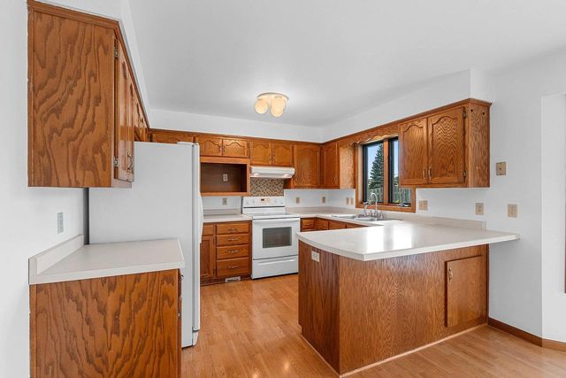 W2527 SKYVIEW COURT, Appleton, WI 54915