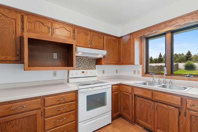 W2527 SKYVIEW COURT, Appleton, WI 54915