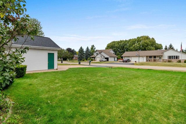 W2527 SKYVIEW COURT, Appleton, WI 54915