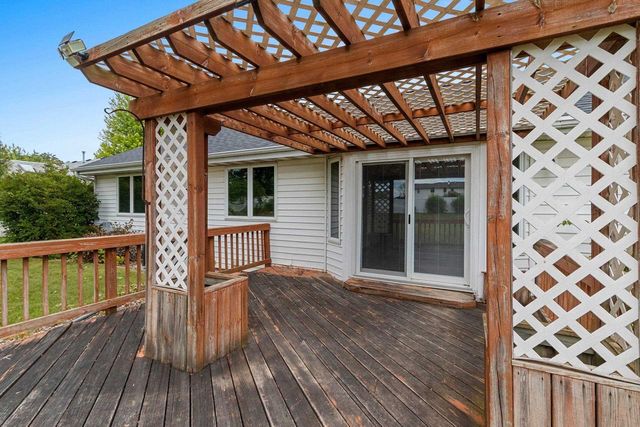 W2527 SKYVIEW COURT, Appleton, WI 54915