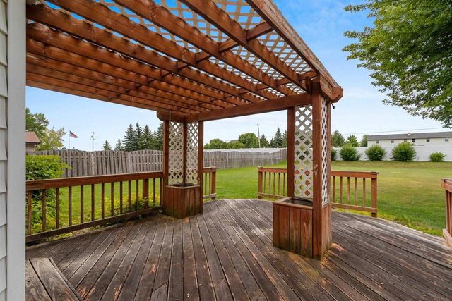 W2527 SKYVIEW COURT, Appleton, WI 54915