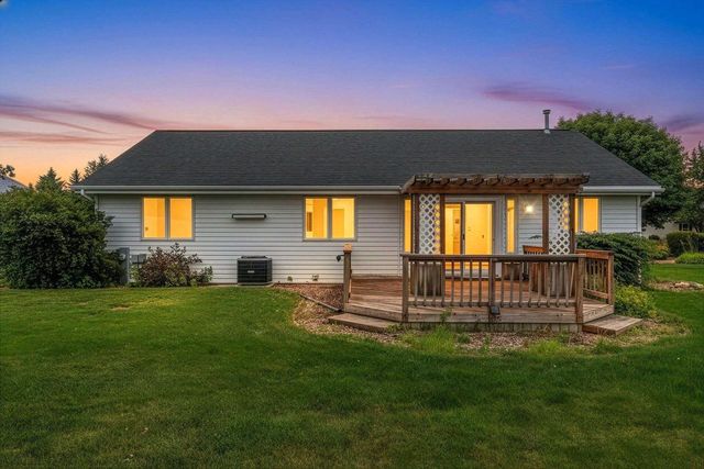 W2527 SKYVIEW COURT, Appleton, WI 54915
