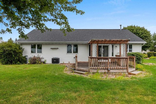 W2527 SKYVIEW COURT, Appleton, WI 54915