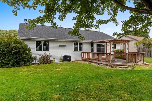 W2527 SKYVIEW COURT, Appleton, WI 54915