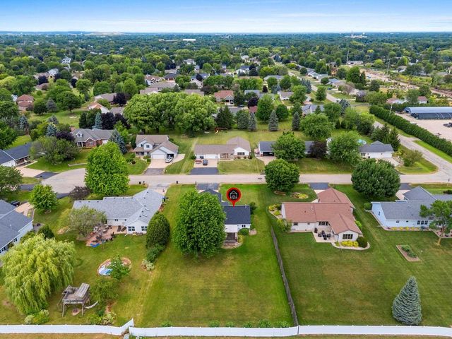 W2527 SKYVIEW COURT, Appleton, WI 54915