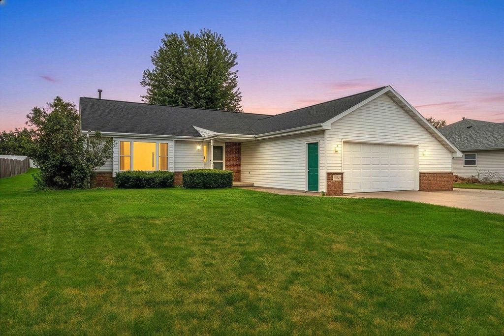 W2527 SKYVIEW COURT, Appleton, WI 54915