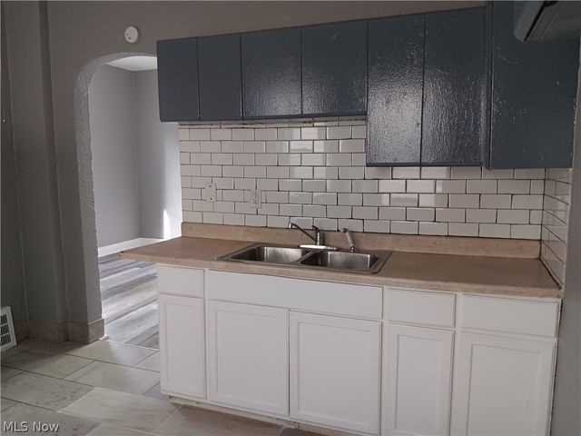 1124 E 114th Street, Cleveland, OH 44108