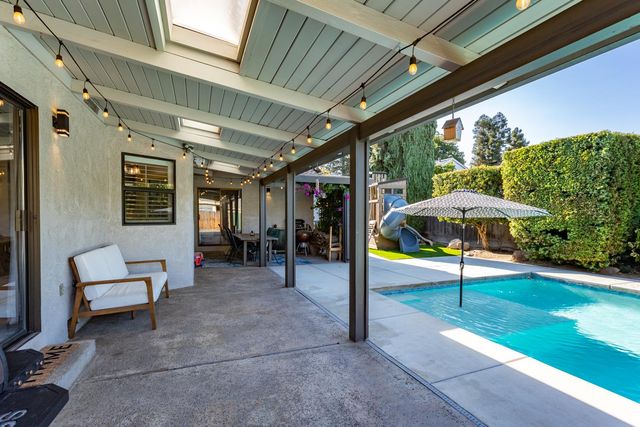 2605 Konynenburg Ln, Modesto, CA 95356