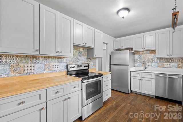 107 Wilshire Drive, Asheville, NC 28806
