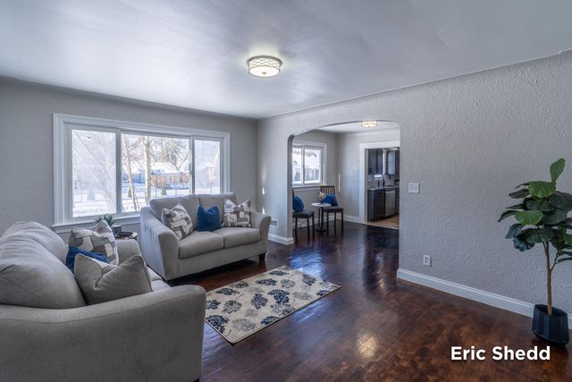 631 3 Mile Road NE, Grand Rapids, MI 49505