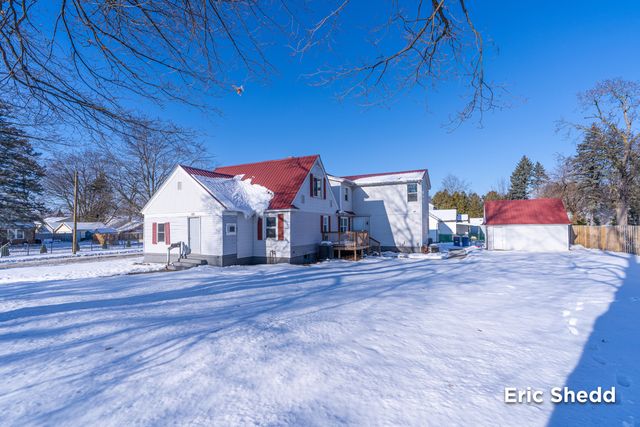 631 3 Mile Road NE, Grand Rapids, MI 49505