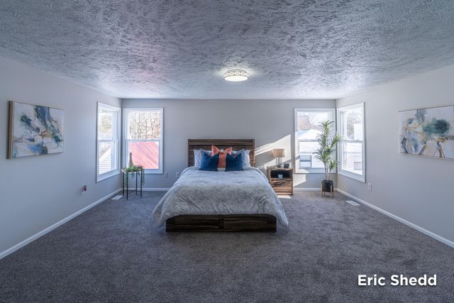 631 3 Mile Road NE, Grand Rapids, MI 49505