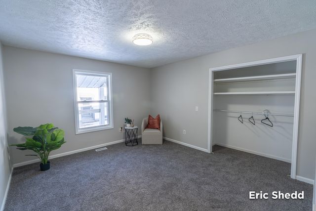 631 3 Mile Road NE, Grand Rapids, MI 49505