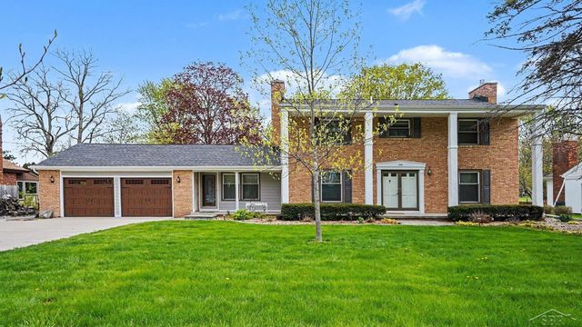341 Foxboro Road, Saginaw Twp, MI 48638
