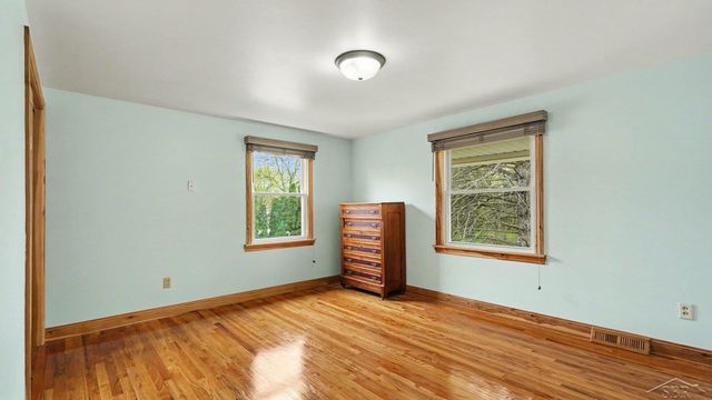 341 Foxboro Road, Saginaw Twp, MI 48638