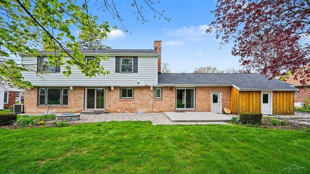 341 Foxboro Road, Saginaw Twp, MI 48638