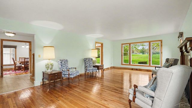 341 Foxboro Road, Saginaw Twp, MI 48638