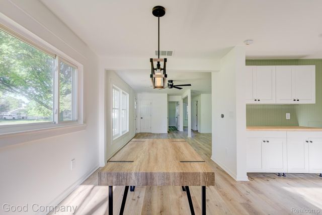 21174 Flanders Street, Farmington Hills, MI 48335