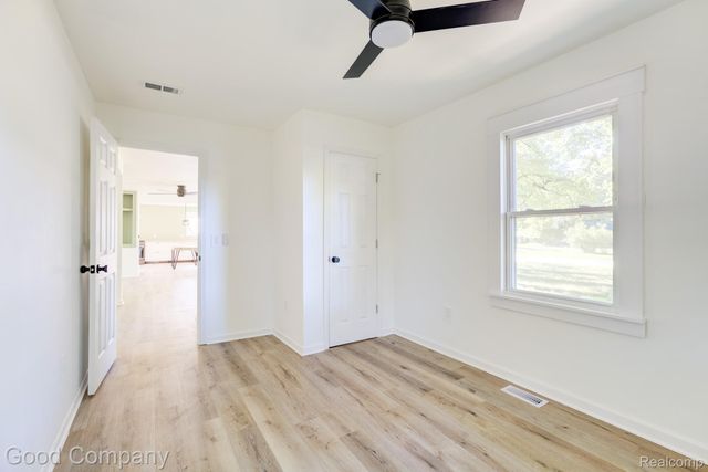 21174 Flanders Street, Farmington Hills, MI 48335