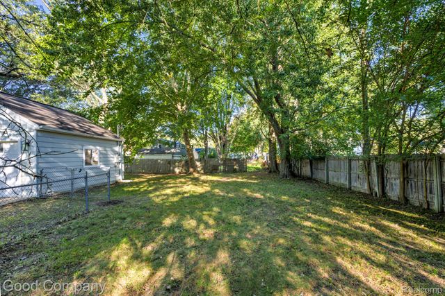21174 Flanders Street, Farmington Hills, MI 48335