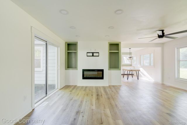 21174 Flanders Street, Farmington Hills, MI 48335