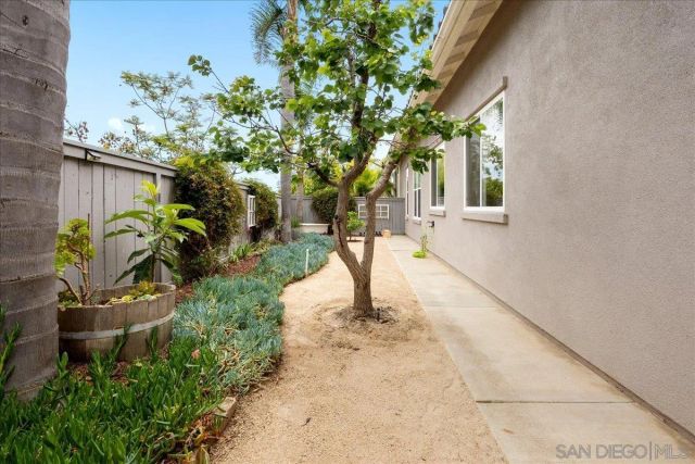 896 Piovana CT, Carlsbad, CA 92011