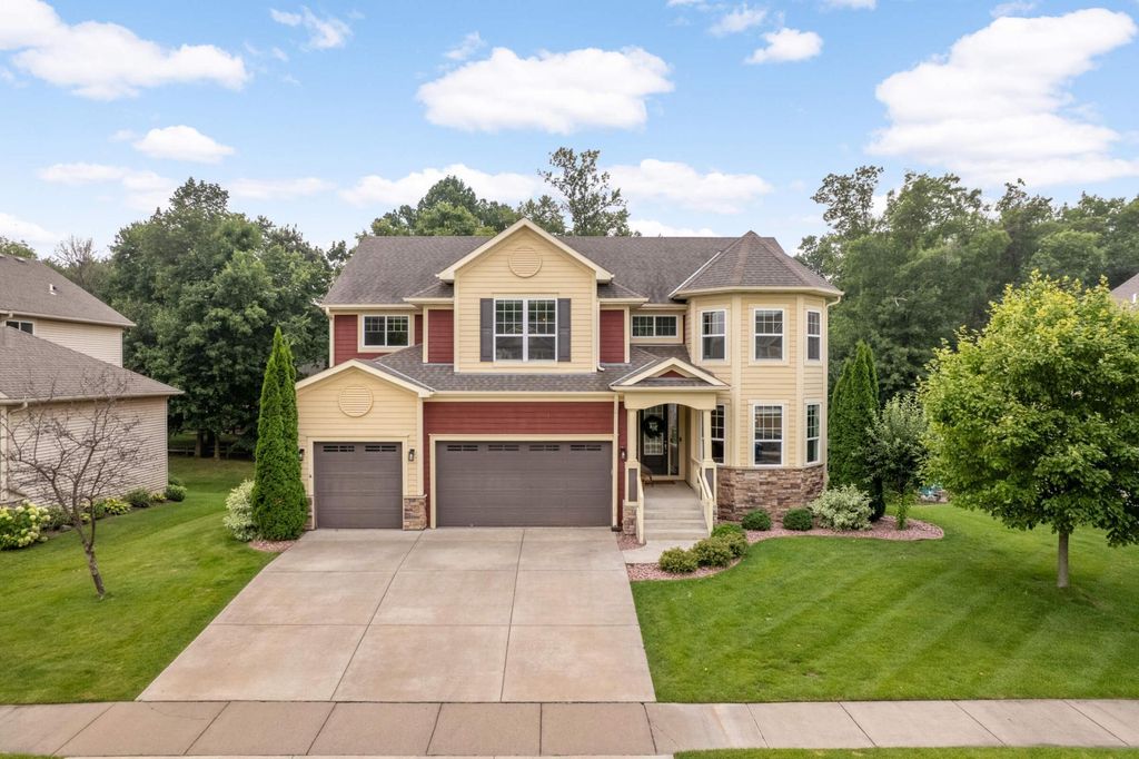 18441 100th Avenue N, Maple Grove, MN 55311