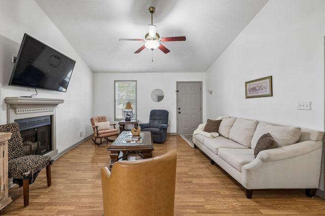 103 Edgewood Ave, Mount Pleasant, TN 38474