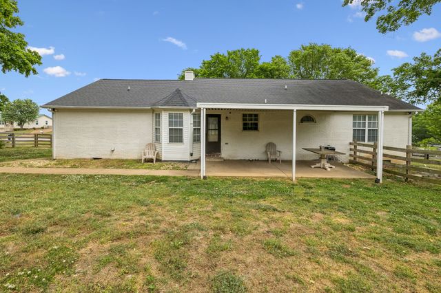 103 Edgewood Ave, Mount Pleasant, TN 38474