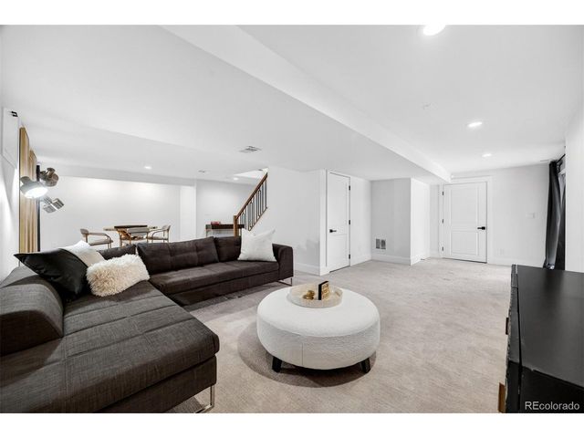 2707 E Jamison Ave, Centennial, CO 80122