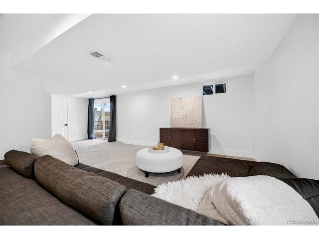 2707 E Jamison Ave, Centennial, CO 80122