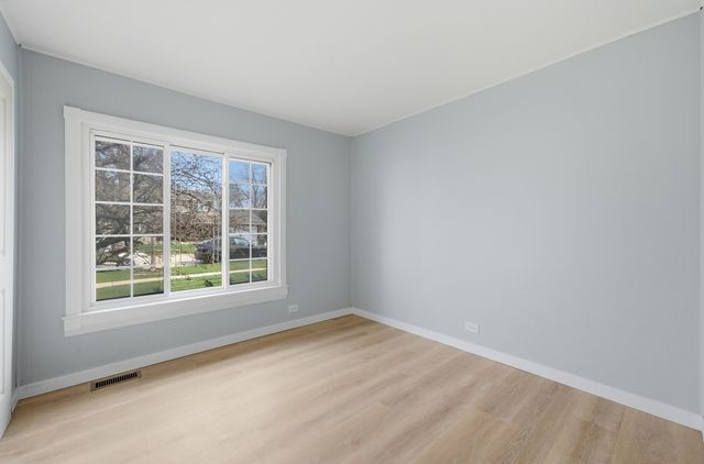 593 Bristol Lane, Elk Grove Village, IL 60007