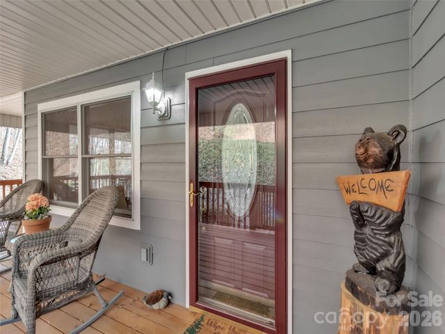 371 Falcon Ridge Drive, Waynesville, NC 28786