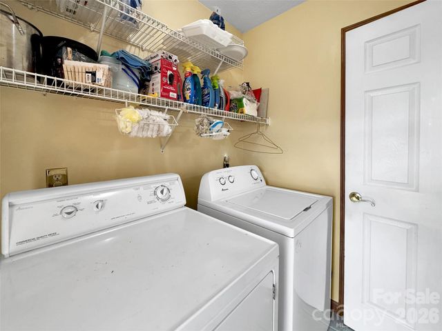 371 Falcon Ridge Drive, Waynesville, NC 28786