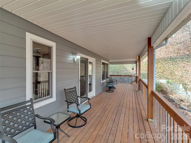 371 Falcon Ridge Drive, Waynesville, NC 28786