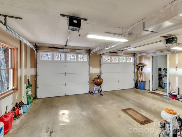 371 Falcon Ridge Drive, Waynesville, NC 28786