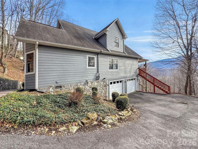 371 Falcon Ridge Drive, Waynesville, NC 28786