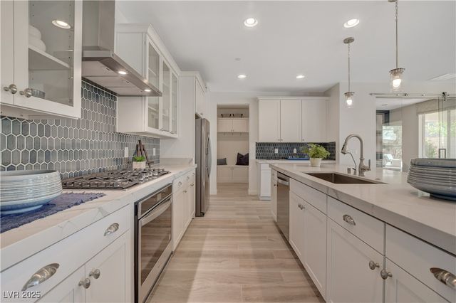 1075 North Water Street, Henderson, NV 89011
