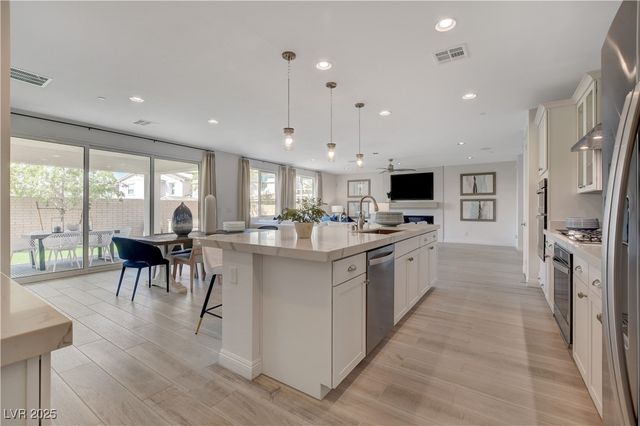 1075 North Water Street, Henderson, NV 89011