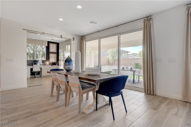 1075 North Water Street, Henderson, NV 89011