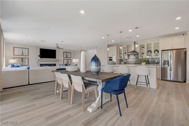 1075 North Water Street, Henderson, NV 89011
