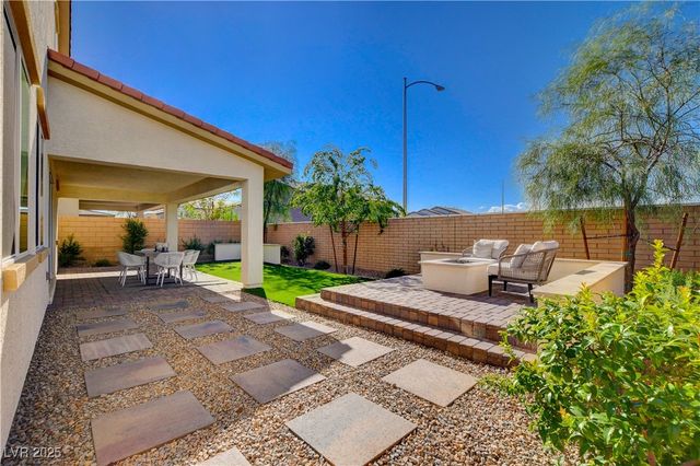 1075 North Water Street, Henderson, NV 89011